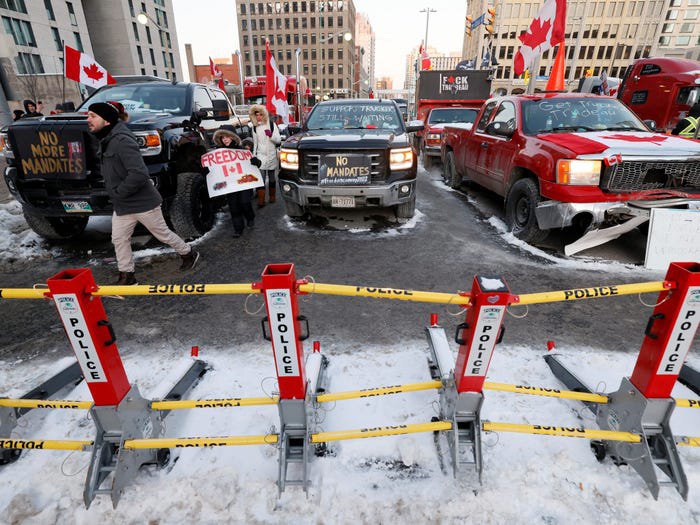 Ngành công nghiệp ôtô Mỹ chao đảo vì cuộc biểu tình của tài xế Canada